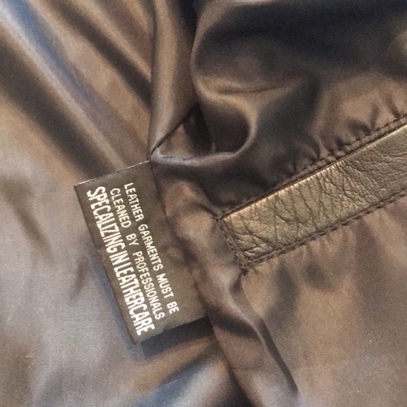 Leather jacket - Picture 7 of 8